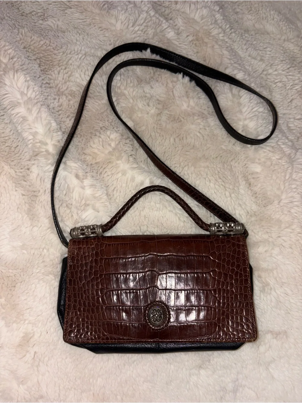 VTG Brighton Brown Croc-Embossed Leather Crossbody Bag with Silver Hardware